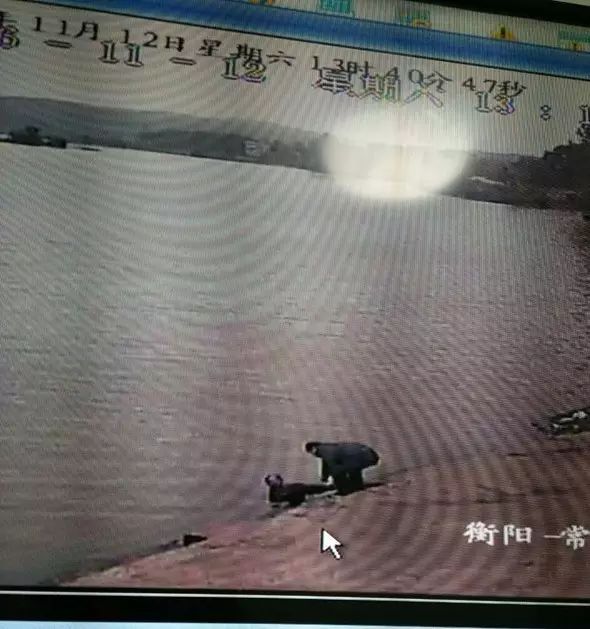 煙洲醉漢掉河中，海事監(jiān)控顯神威！