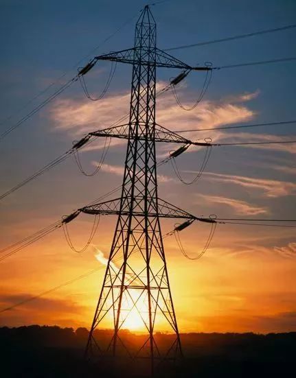 看一個電力鐵塔，你能推出多少信息